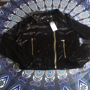 Rue21 black velvet jacket medium NWT